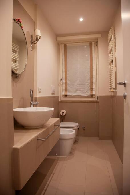 Roma, Gemelli Casa Eleganza, Resort Modernista Dış mekan fotoğraf